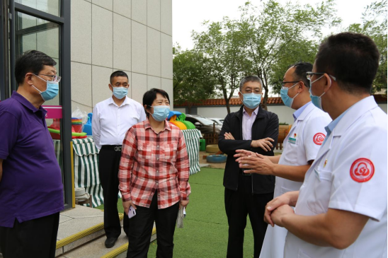 國家衛(wèi)生健康委人口家庭司赴我院調(diào)研托育服務工作
